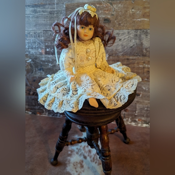 Vintage Porcelain Doll With Brown Curly Long Hair and Blue Eyes - Picture 10 of 12